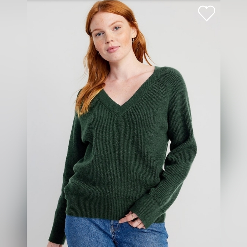 Old Navy small SoSoft loose v-neck sweater